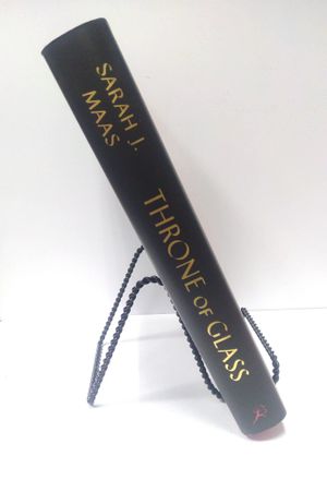 Throne of Glass image number 1