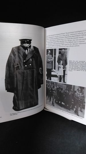 In the Service of the Reich image number 2