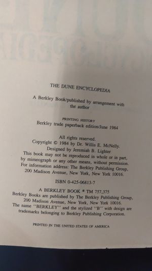 The Dune Encyclopedia: The Complete, Authorized Guide and Companion to Frank Herbert's Masterpiece of the Imagination image number 1