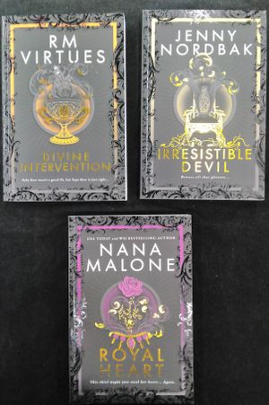 The Black Rose Auction: Deluxe Box Set image number 1