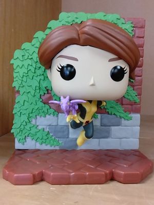 Funko POP! Deluxe: X-Men: Kitty Pryde with Lockheed #1054 image number 0