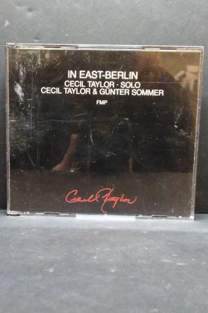 In East-Berlin image number 0