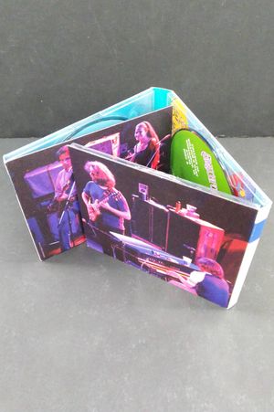 Dave's Picks, Volume 37 image number 1