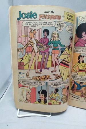 Josie and the Pussycats #45 image number 2