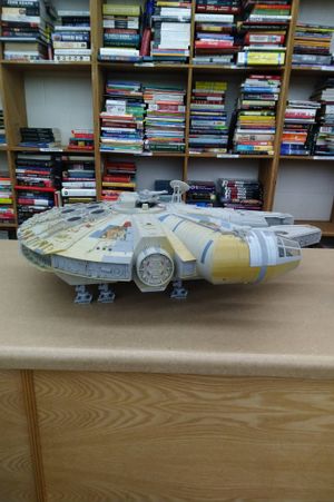 2008 Giant Hasbro Star Wars Collection Millennium Falcon image number 1