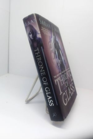 Throne of Glass image number 2