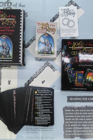 The Lord of the Rings: Tarot Deck & Card Game: Deck & Book Set image number 1