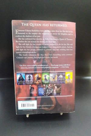Queen of Shadows (Throne of Glass) image number 1