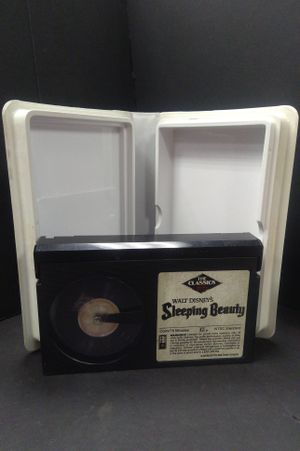 Walt Disney's Sleeping Beauty [Betamax] image number 2