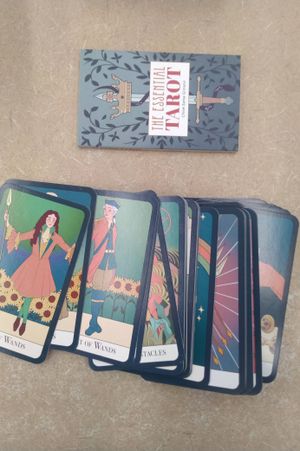 The Essential Tarot: A 78-Card Deck with Guidebook image number 1