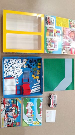 LEGO Legoland Town System Emergency Treatment Center 6380 image number 1