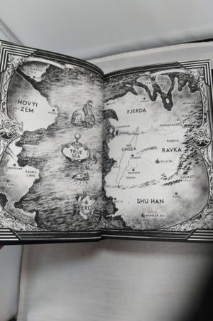 Crooked Kingdom image number 1