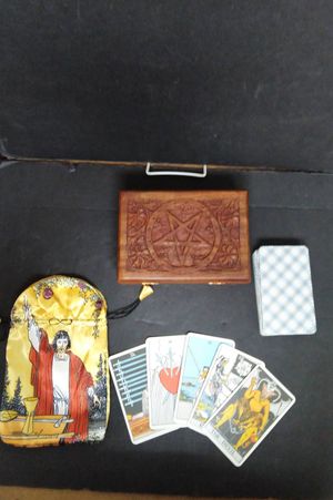 Rider Tarot Deck w/ Magician Bag & Carved Wooden Box image number 0