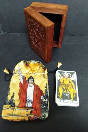 Rider Tarot Deck w/ Magician Bag & Carved Wooden Box image number 1