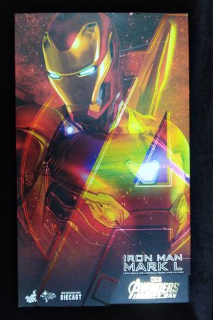 Iron Man Mark L Figure image number 0