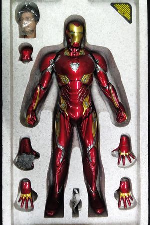 Iron Man Mark L Figure image number 1