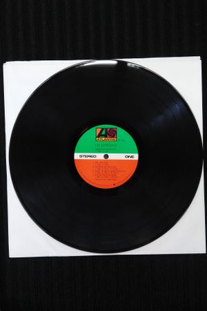 Led Zeppelin III image number 1
