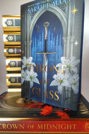 Throne of Glass series image number 0