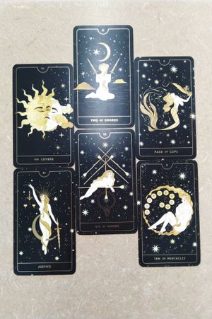 Divine Feminine Tarot Deck image number 1