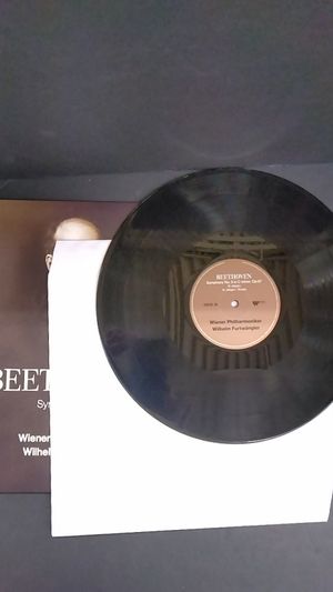 Beethoven: Symphony 5 (1954) image number 1