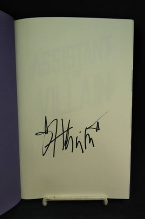Assistant to the Villain (Special Edition Hardcover) image number 1