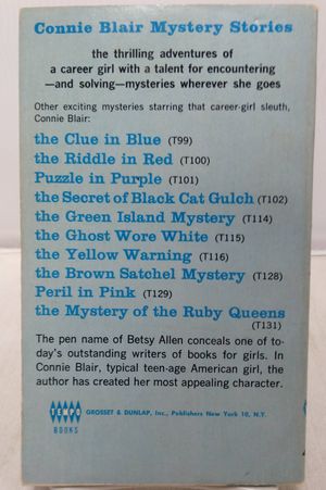 The Silver Secret: A Connie Blair Mystery image number 1