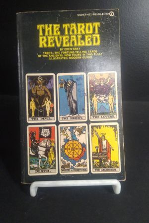 The Tarot Revealed: A Modern Guide to Reading the Tarot Cards image number 0