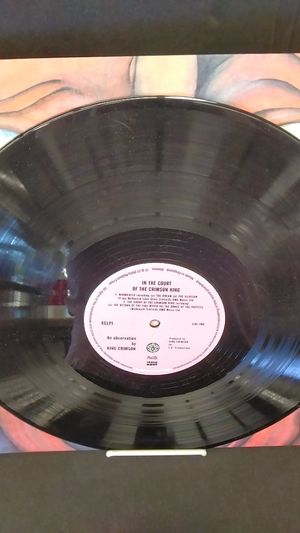 In The Court Of The Crimson King (An Observation by King Crimson) image number 2