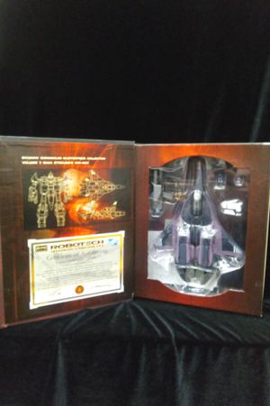Robotech: The Shadow Chronicles Masterpeice Collection Volume 1 Maia Sterling VFA-6ZX image number 1
