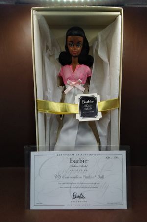 Barbie Fashion Model Collection US Convention Genuine Silkstone Body - White Gown, Pink Lace, Satin Bow image number 2