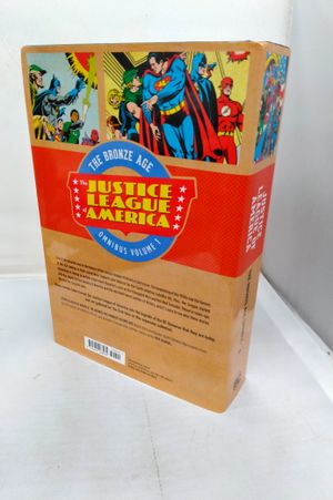 Justice League of America: The Bronze Age Omnibus Vol. 1 (Leia Sozinho Com Ladybird, Nivel 4 / Read It Yourself With Ladybird, Level 4) image number 1