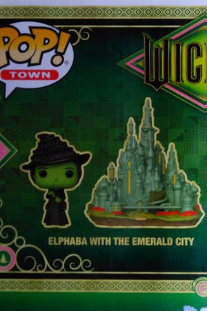 Funko Pop Town 44: Elphaba with the Emerald City image number 1