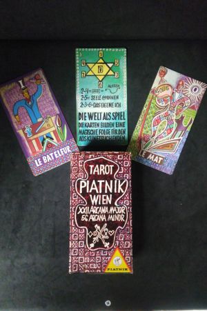 PIATNIK WIEN Tarot Cards image number 0