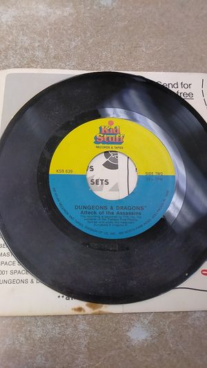 Dungeons & Dragons: Attack of the Assassins (Book + vinyl .45 record) image number 2