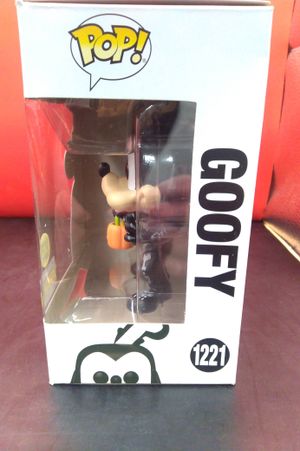 Funko Pop! Disney - Goofy (Skeleton) Glow in The Dark Figure (Entertainment Earth Exclusive) image number 2